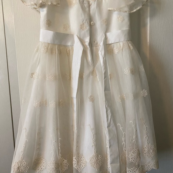 LAURA ASHLEY - CREAM & WHITE DRESS - Picture 10 of 10